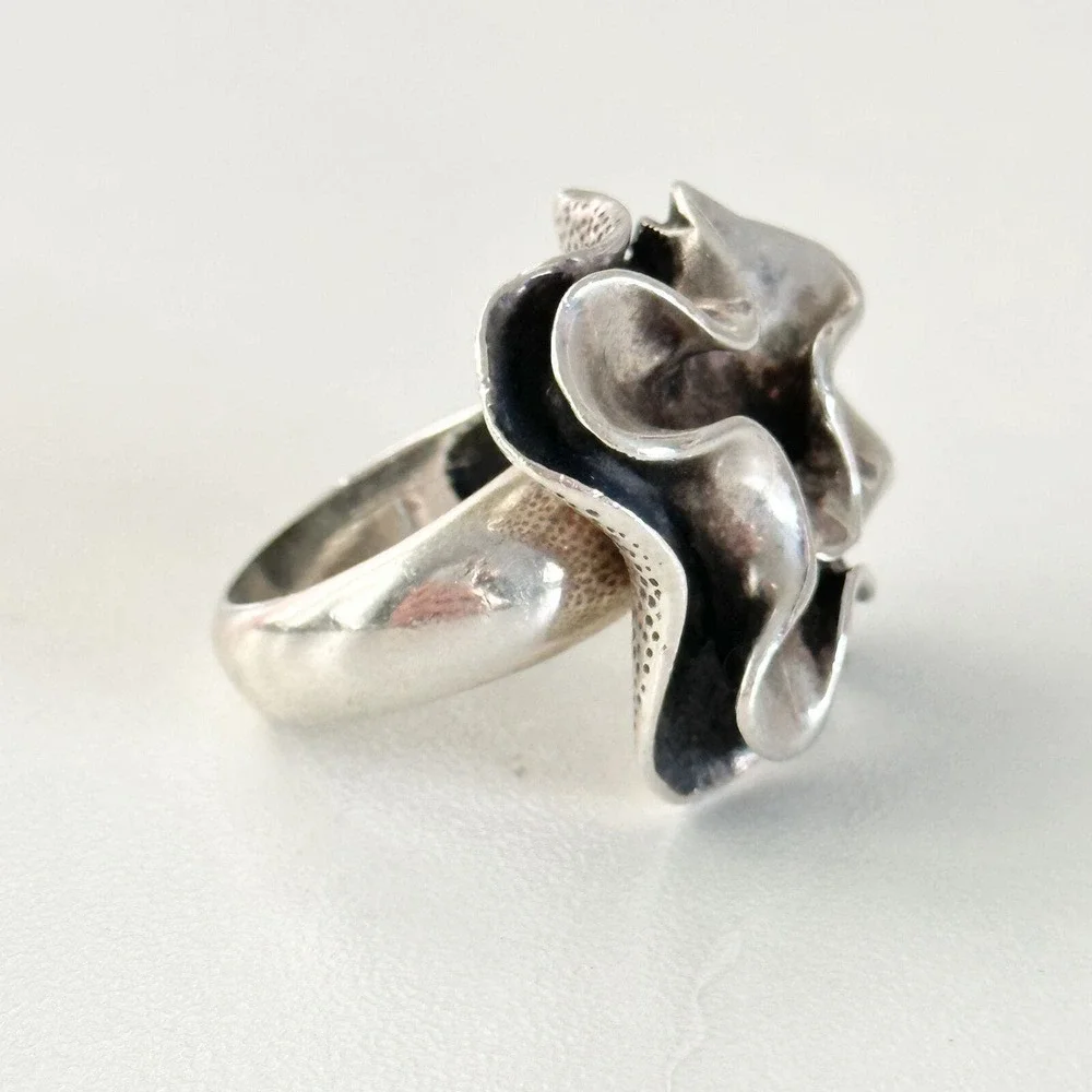 Silpada 925 Sterling Silver Large Chunky Modernist Flower Band Ring Size 6.25